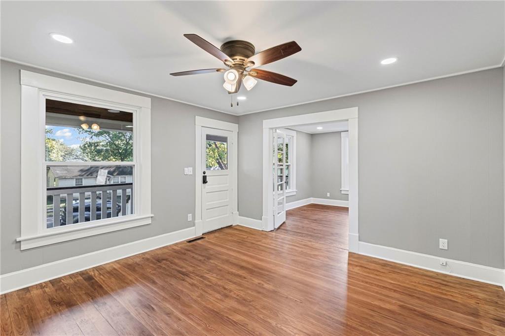 302 South Elm Street Sweet Springs, MO 65351 - Photo 6 of 30