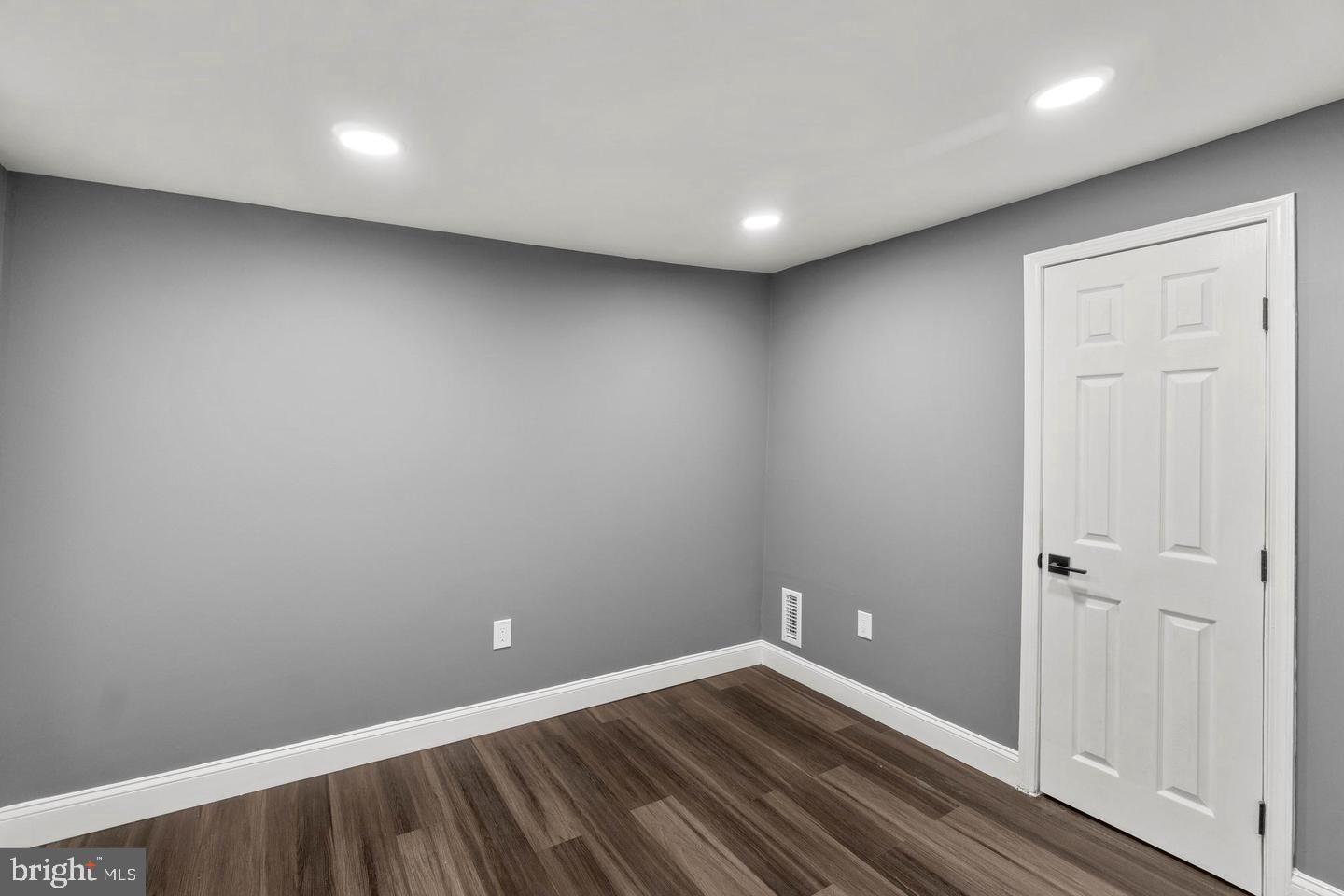 1524 Byrd Street Baltimore, MD 21230 - Photo 18 of 26 a view of room with wooden floor