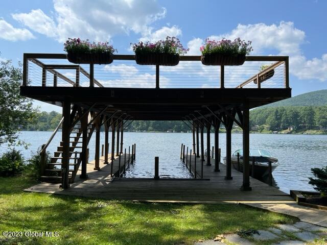 66 Reardon Road Queensbury, NY 12804 - Photo 5 of 30 U-Shaped Dock w/Sundeck