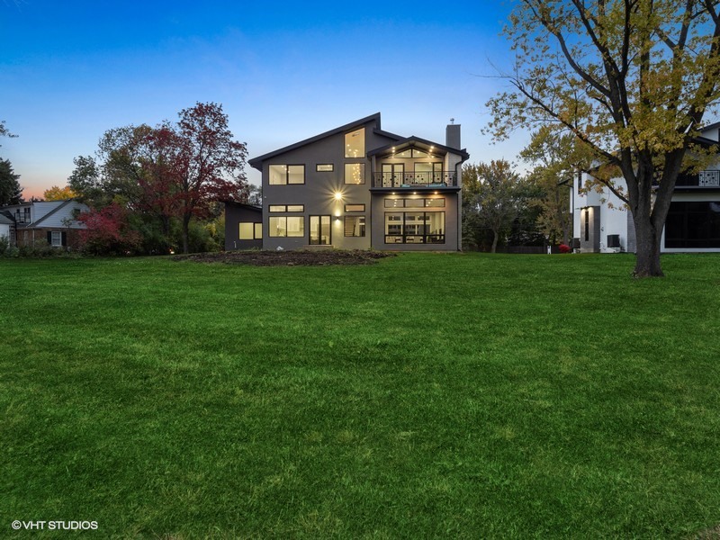 1341 Pfingsten Road Northbrook, IL 60062 - Photo 5 of 58 a view of a big yard next to a house