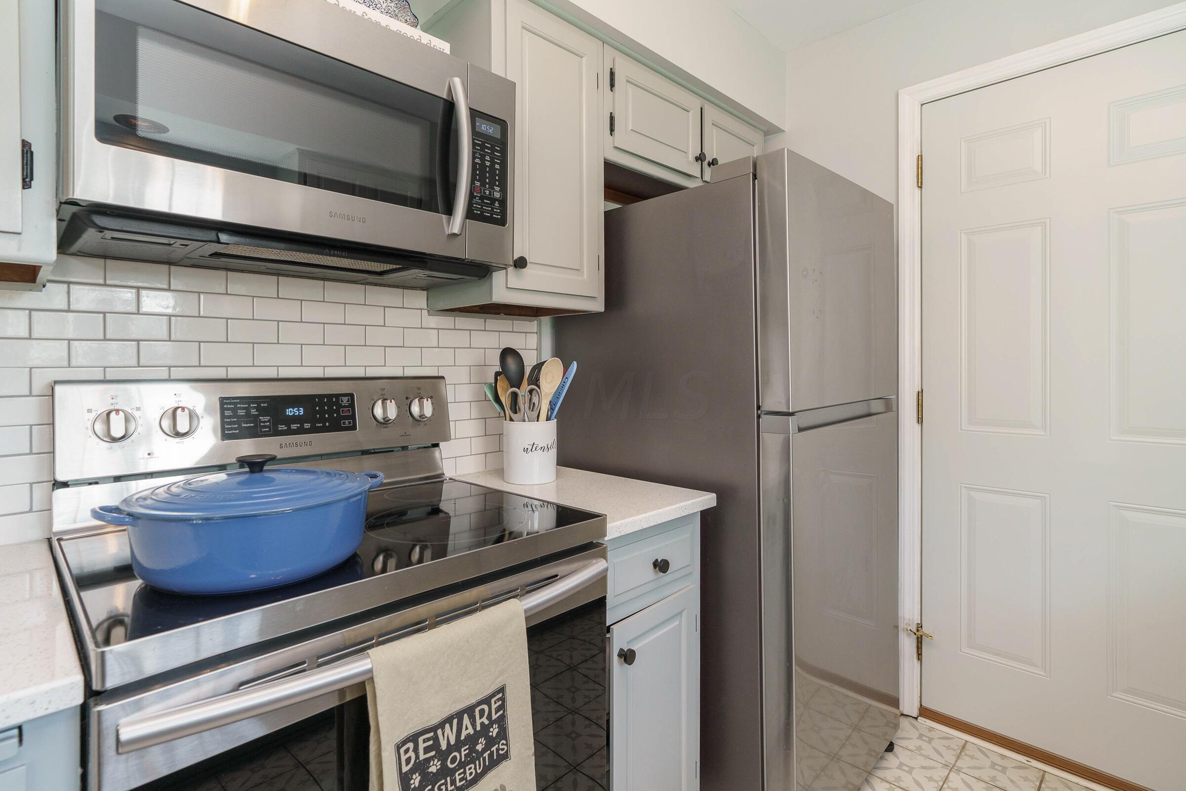 1437 Reymond Road Columbus, OH 43220 - Photo 14 of 37 Kitchen