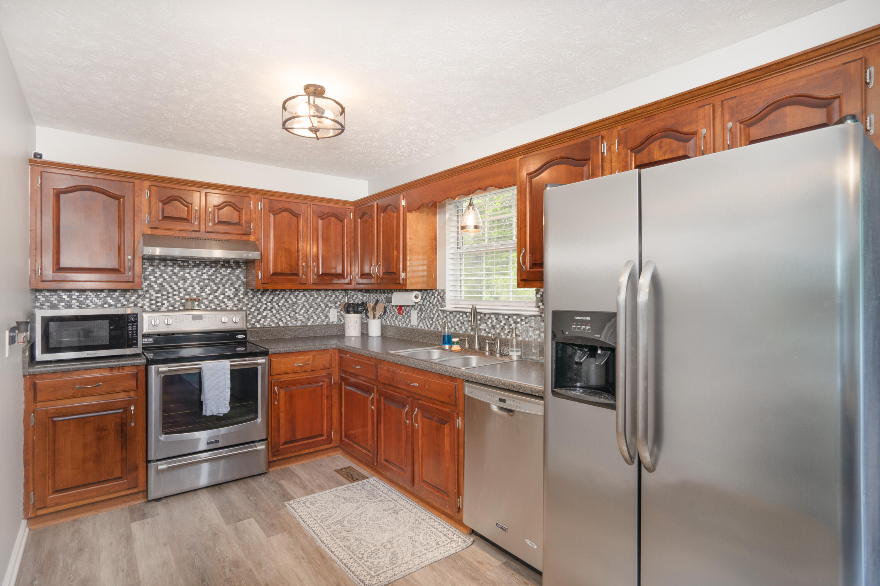 9042 Bramlett Road Harrison, TN 37341 - Photo 11 of 26 Bramlett Rd 9042 (6 of 26)
