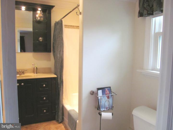 646 North Pleasantview Road Pottstown, PA 19464 - Photo 11 of 17 Bathroom