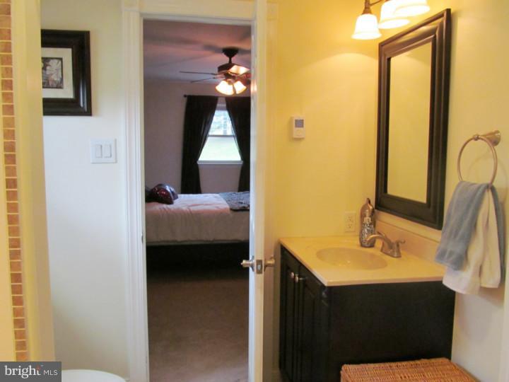 646 North Pleasantview Road Pottstown, PA 19464 - Photo 12 of 17 Bathroom