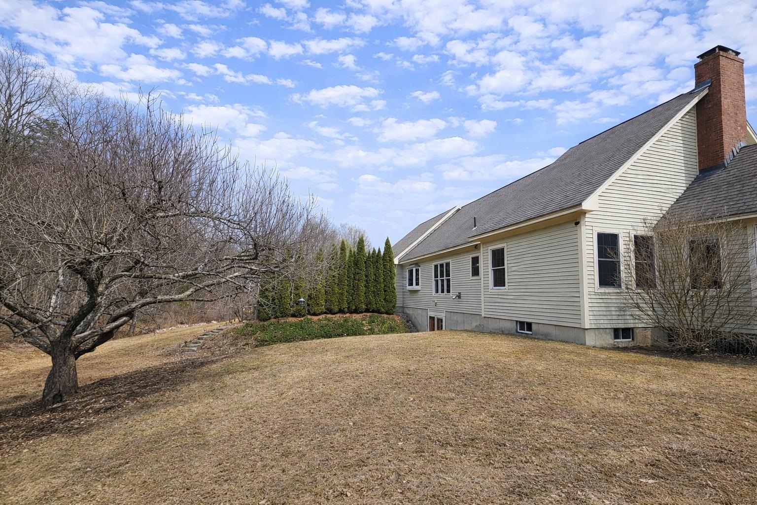 692 Old Walpole Road Surry, NH 03431 - Photo 18 of 71