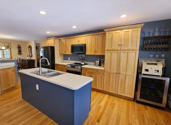 $639,000 | 692 Old Walpole Road, Surry, NH 03431