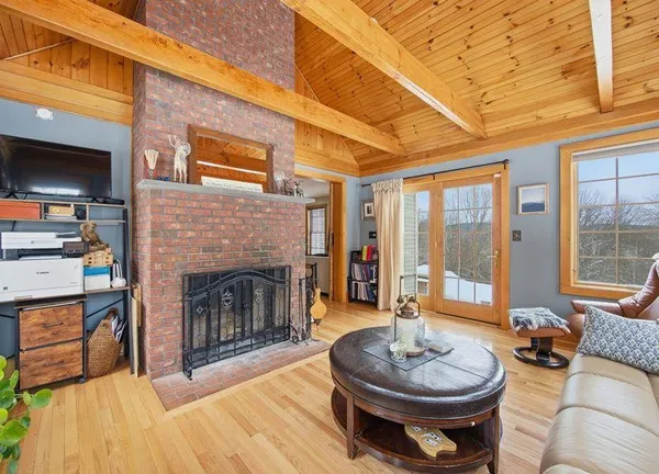 $639,000 | 692 Old Walpole Road, Surry, NH 03431