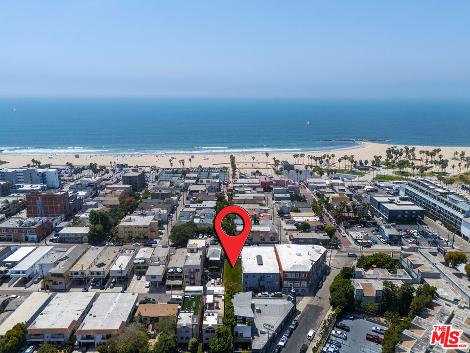 1816 Pacific Avenue Venice, CA 90291 - Photo 1 of 10 Gallery Image 1