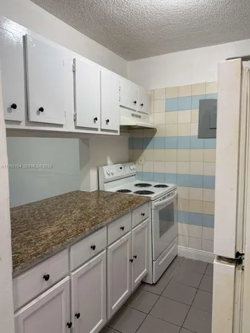 $1,890 | 4495 Northwest 9th Street, Unit 105, Miami, FL 33126