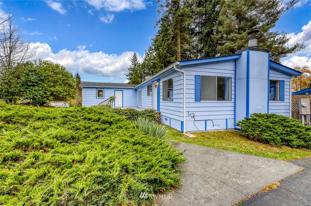26215 Barrett Road Northeast Kingston, WA 98346 - Photo 2 of 38 Gallery Image 2