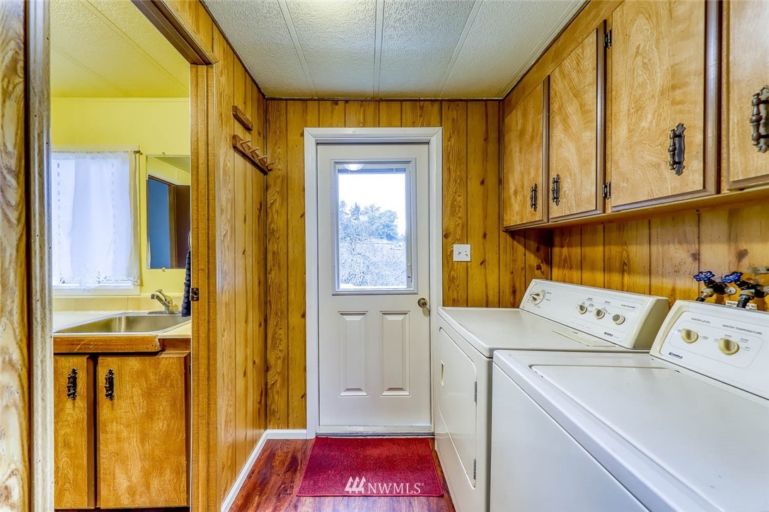 26215 Barrett Road Northeast Kingston, WA 98346 - Photo 26 of 38 Gallery Image 26