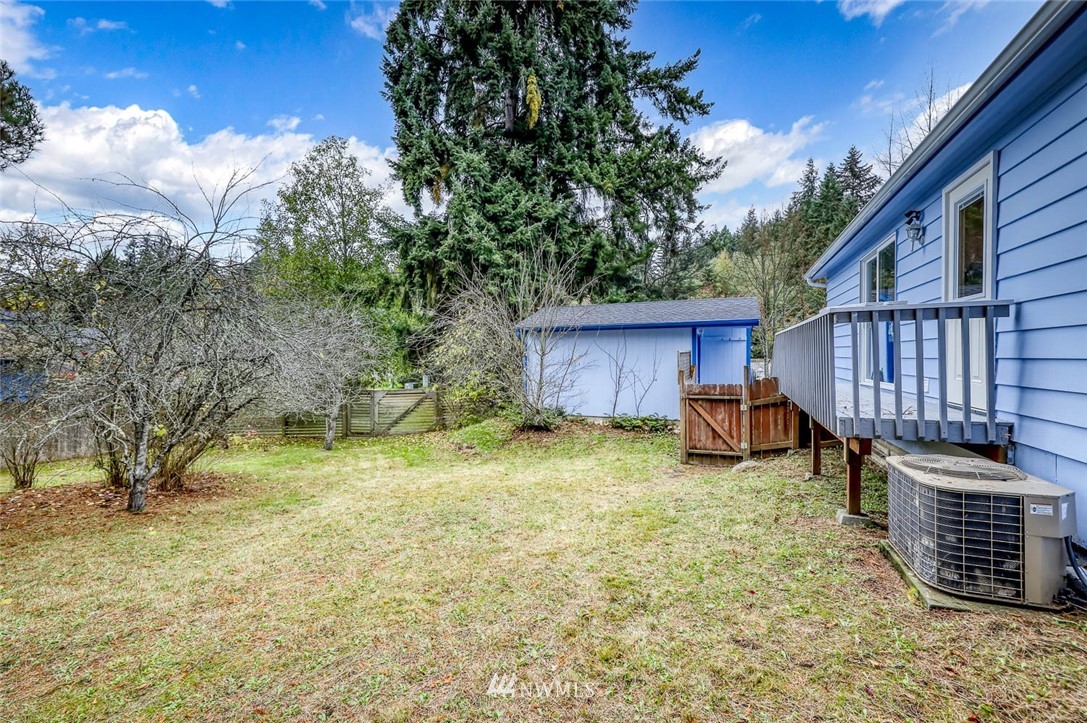 26215 Barrett Road Northeast Kingston, WA 98346 - Photo 4 of 38 Gallery Image 4