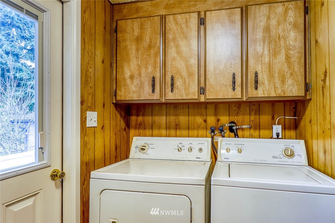 26215 Barrett Road Northeast Kingston, WA 98346 - Photo 31 of 38 Gallery Image 31