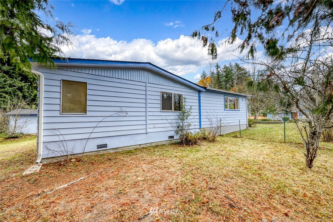 26215 Barrett Road Northeast Kingston, WA 98346 - Photo 33 of 38 Gallery Image 33