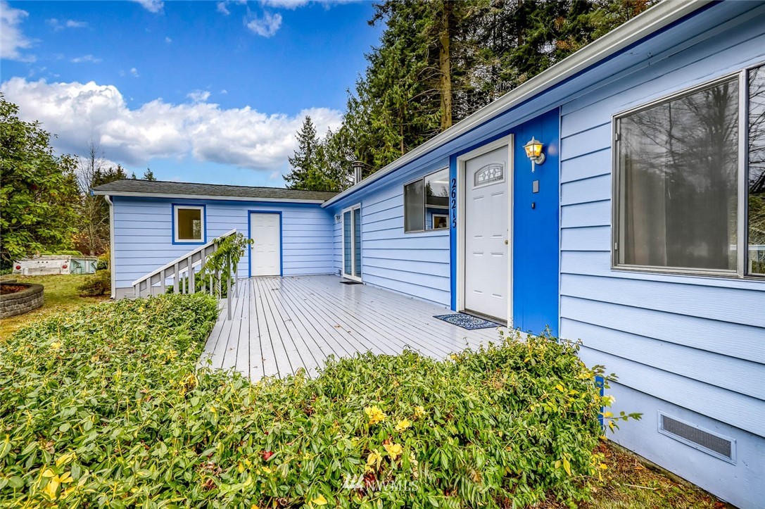 26215 Barrett Road Northeast Kingston, WA 98346 - Photo 6 of 38 Gallery Image 6