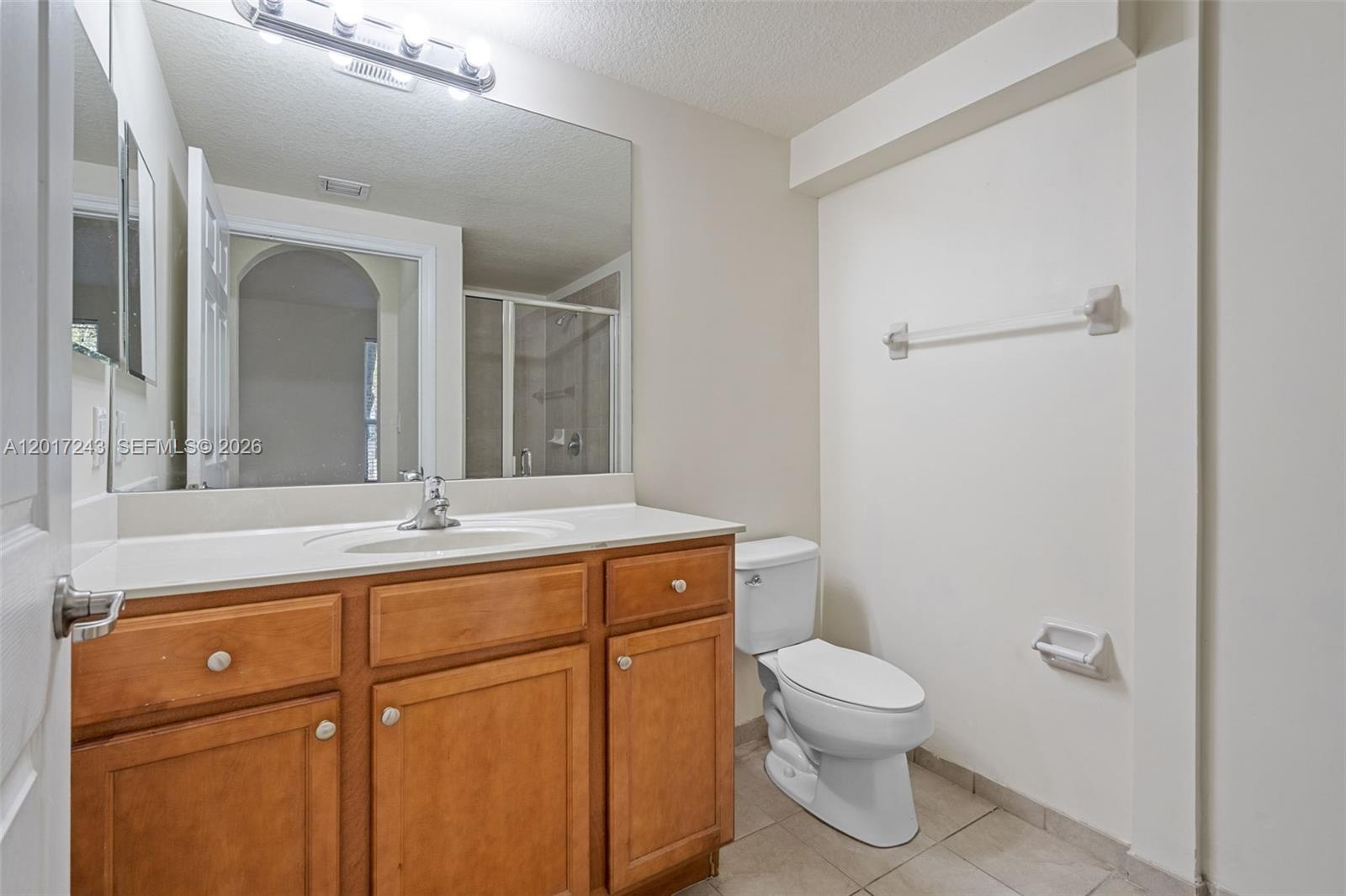 9243 Southwest 170th Avenue Miami, FL 33196 - Photo 10 of 36
