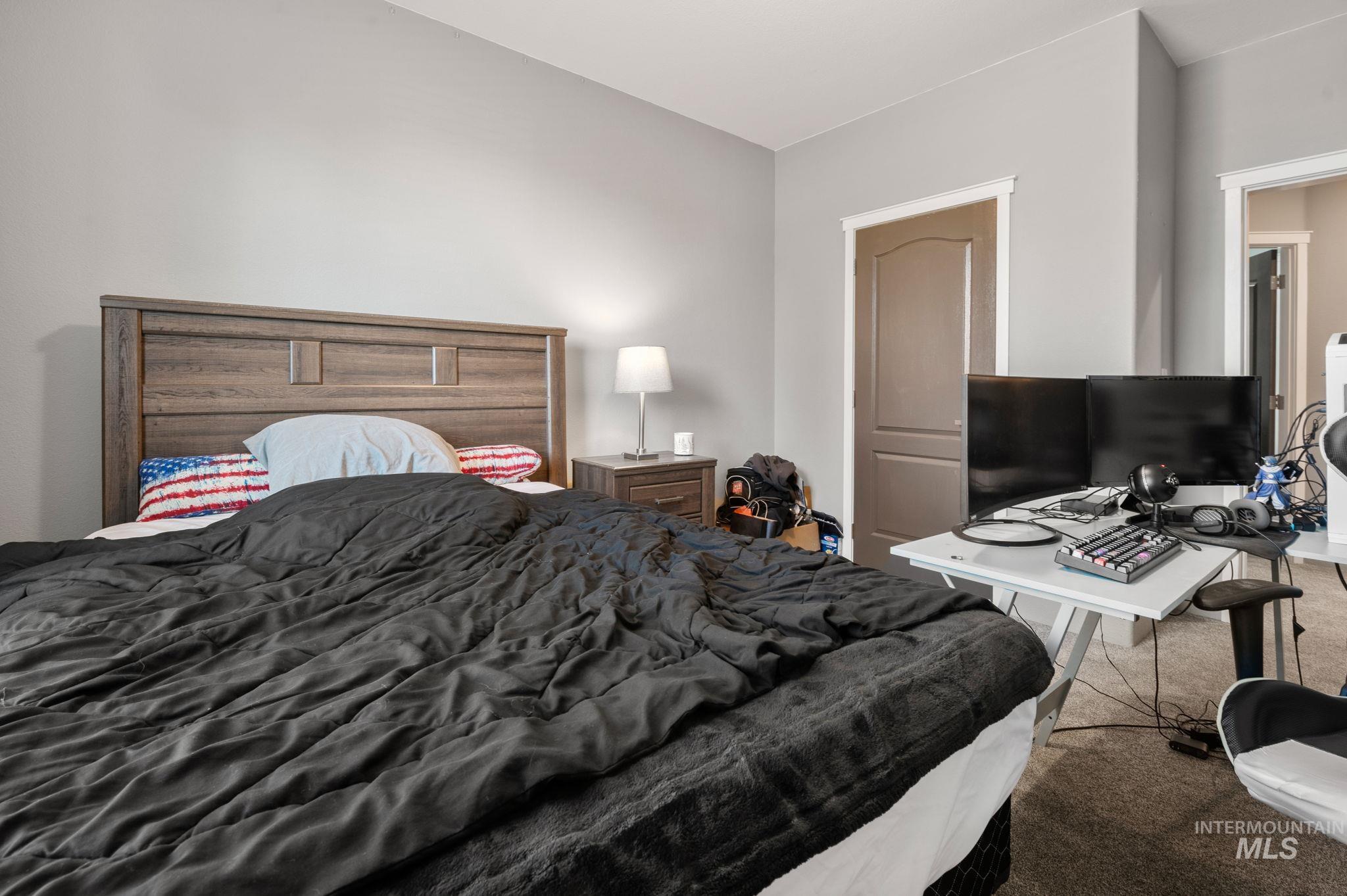 837 Burrell Avenue Lewiston, ID 83501 - Photo 20 of 32 Bedroom featuring carpet