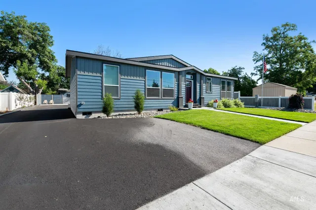 $438,000 | 837 Burrell Avenue, Lewiston, ID 83501