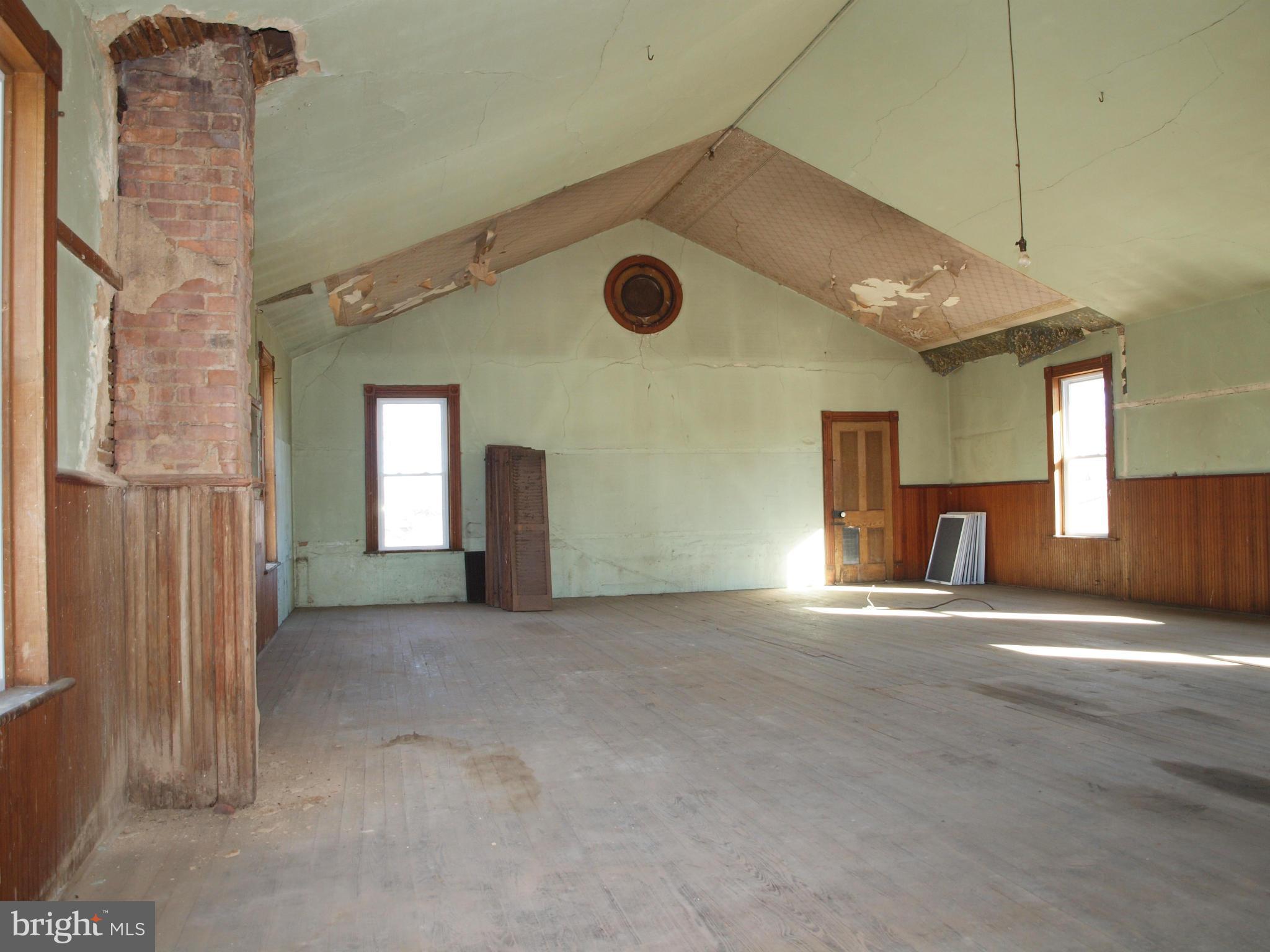 525 Mckinstrys Mill Road Union Bridge, MD 21791 - Photo 19 of 22 Upstairs