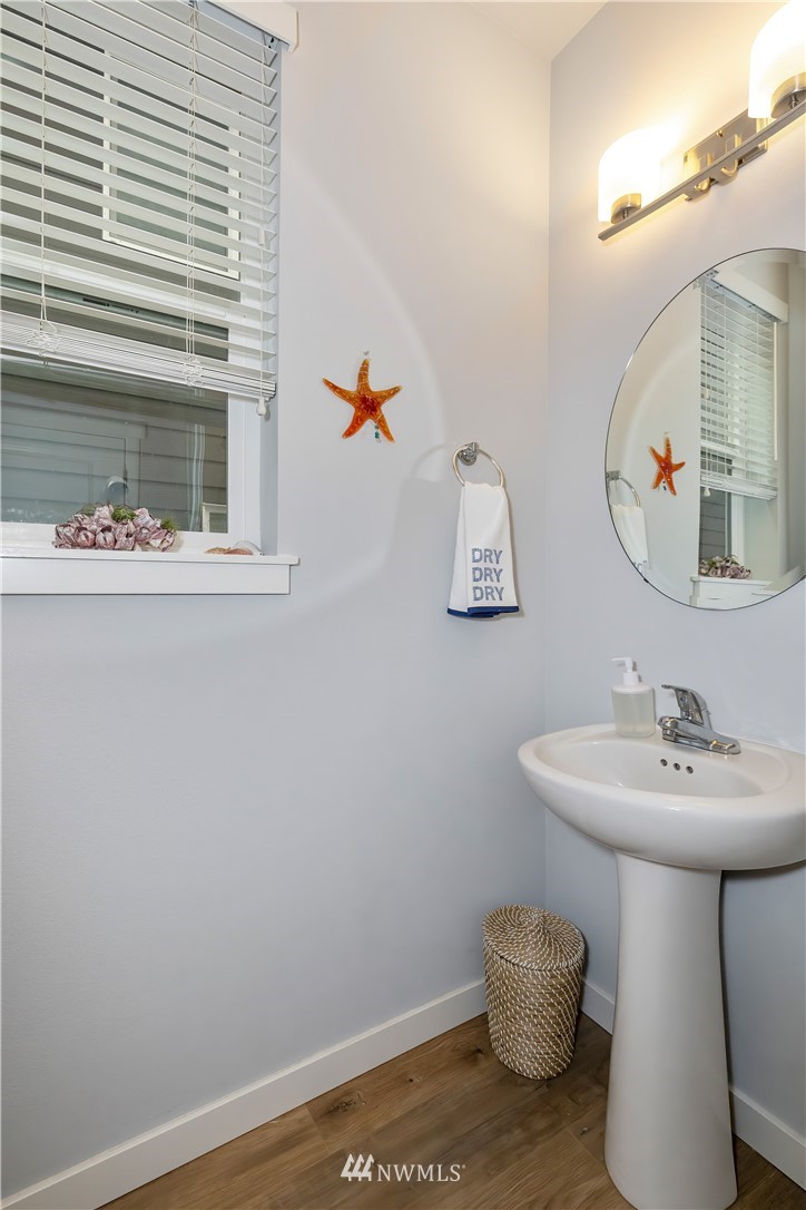 1037 Banyan Road Bremerton, WA 98310 - Photo 12 of 28 Gallery Image 12