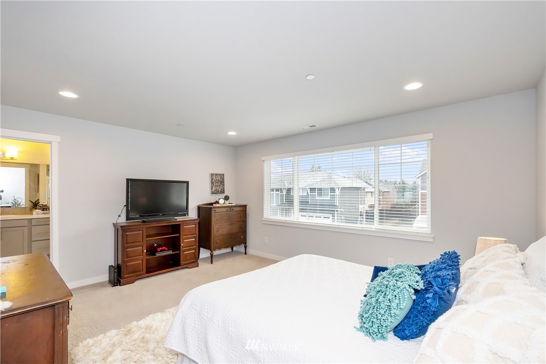 1037 Banyan Road Bremerton, WA 98310 - Photo 20 of 28 Gallery Image 20