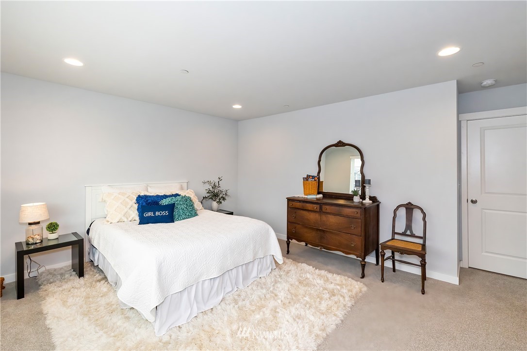 1037 Banyan Road Bremerton, WA 98310 - Photo 22 of 28 Gallery Image 22