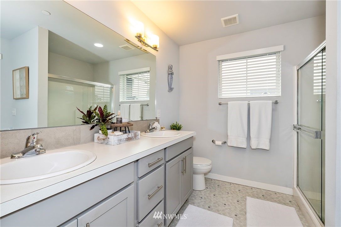 1037 Banyan Road Bremerton, WA 98310 - Photo 23 of 28 Gallery Image 23