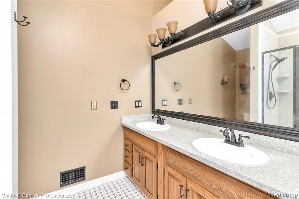 6441 Richardson Road Howell, MI 48843 - Photo 24 of 72