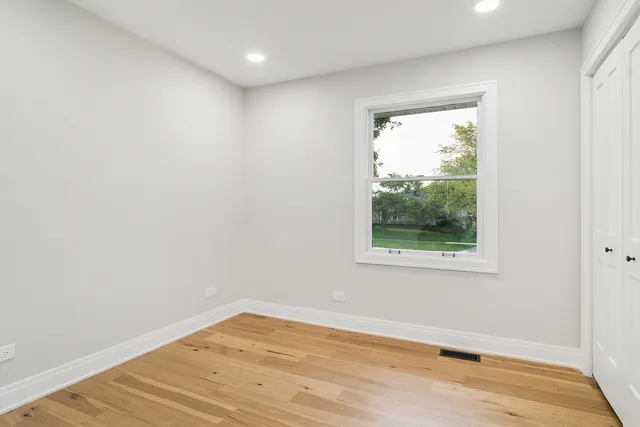 $584,000 | 1420 Hassell Road, Hoffman Estates, IL 60169