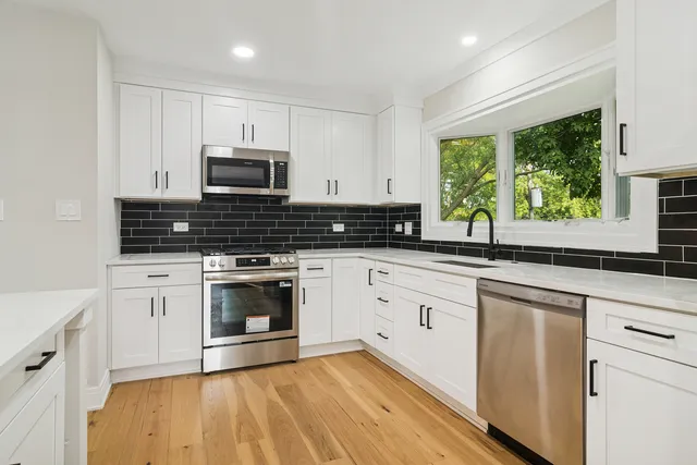 $584,000 | 1420 Hassell Road, Hoffman Estates, IL 60169