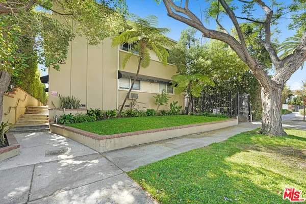 $4,650 | 525 North Sweetzer Avenue, Unit 3, West Hollywood, CA 90048