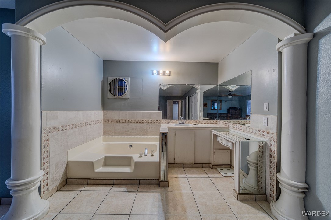 4063 Cavalry Road Fort Mohave, AZ 86426 - Photo 35 of 97 Bathroom