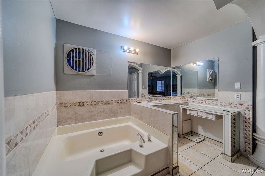 4063 Cavalry Road Fort Mohave, AZ 86426 - Photo 36 of 97 Bathroom