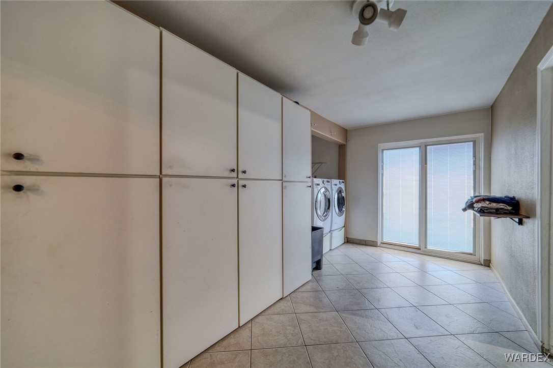 4063 Cavalry Road Fort Mohave, AZ 86426 - Photo 42 of 97 Laundry