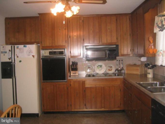 18520 Three Notch Road Lexington Park, MD 20653 - Photo 7 of 21 Kitchen