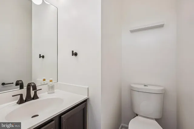 $2,800 | 8 Crusader Court, Germantown, MD 20874