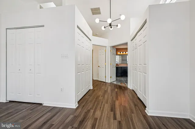 $2,800 | 8 Crusader Court, Germantown, MD 20874