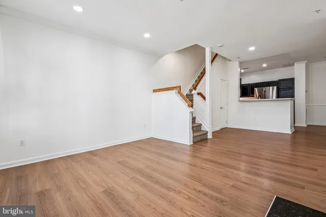 $2,800 | 8 Crusader Court, Germantown, MD 20874