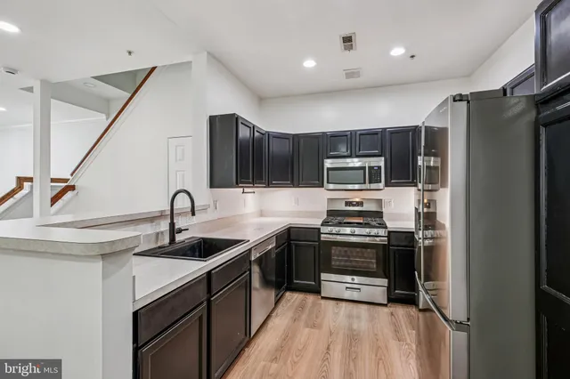 $2,800 | 8 Crusader Court, Germantown, MD 20874