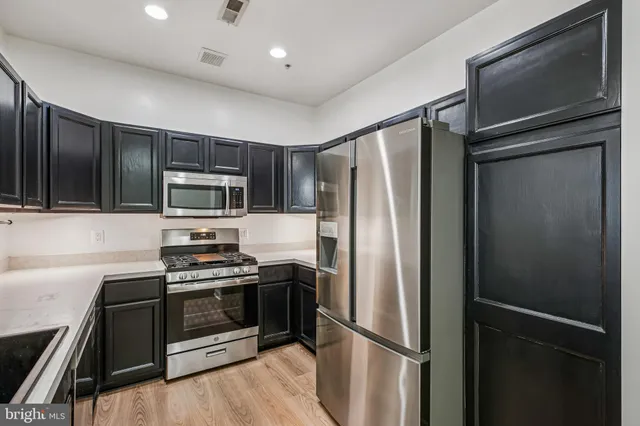 $2,800 | 8 Crusader Court, Germantown, MD 20874