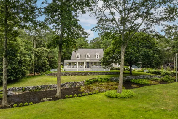 $1,850,000 | 8 Old Seabury Road, York, ME 03909