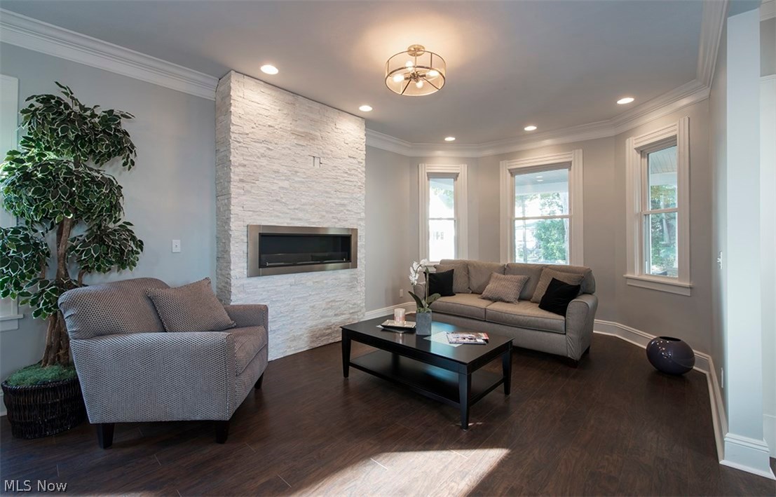 2501 Scranton Road Cleveland, OH 44113 - Photo 4 of 30 Gallery Image 4