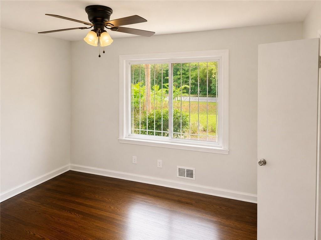 1189 Rock Cut Road Forest Park, GA 30297 - Photo 11 of 19 Gallery Image 11