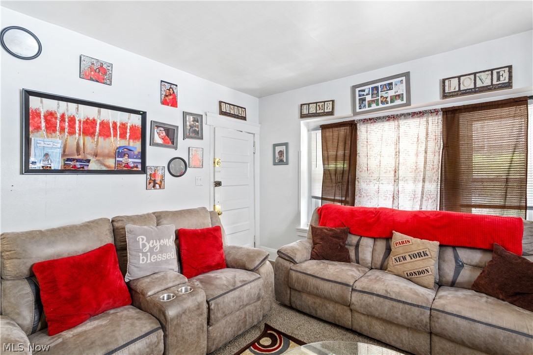 3918 Riverside Avenue Cleveland, OH 44109 - Photo 6 of 27 Gallery Image 6