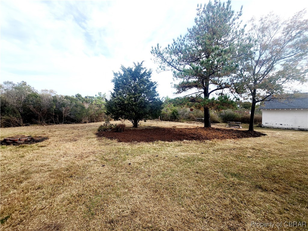 10013 Bonniville Road Hayes, VA 23072 - Photo 27 of 27 Back yard