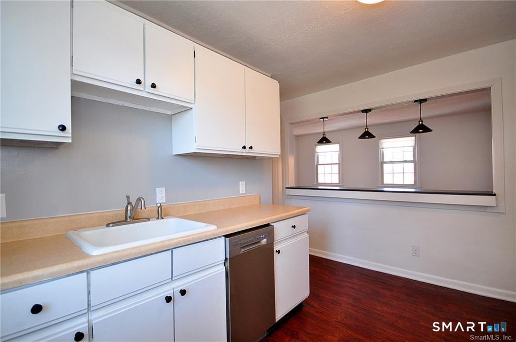 53 Robin Road, Unit B1 West Hartford, CT 06119 - Photo 7 of 17
