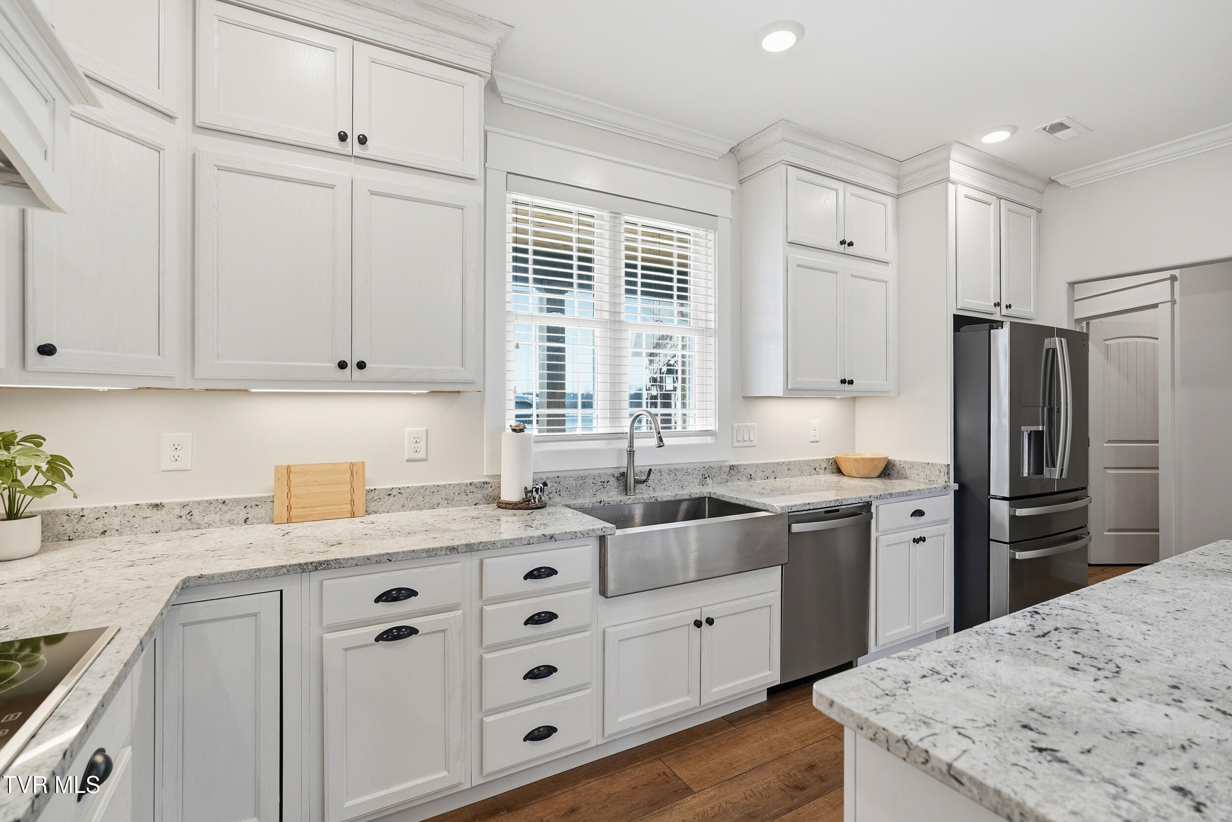 301 Painter Road Fall Branch, TN 37656 - Photo 13 of 46 21_301 painter rd-30