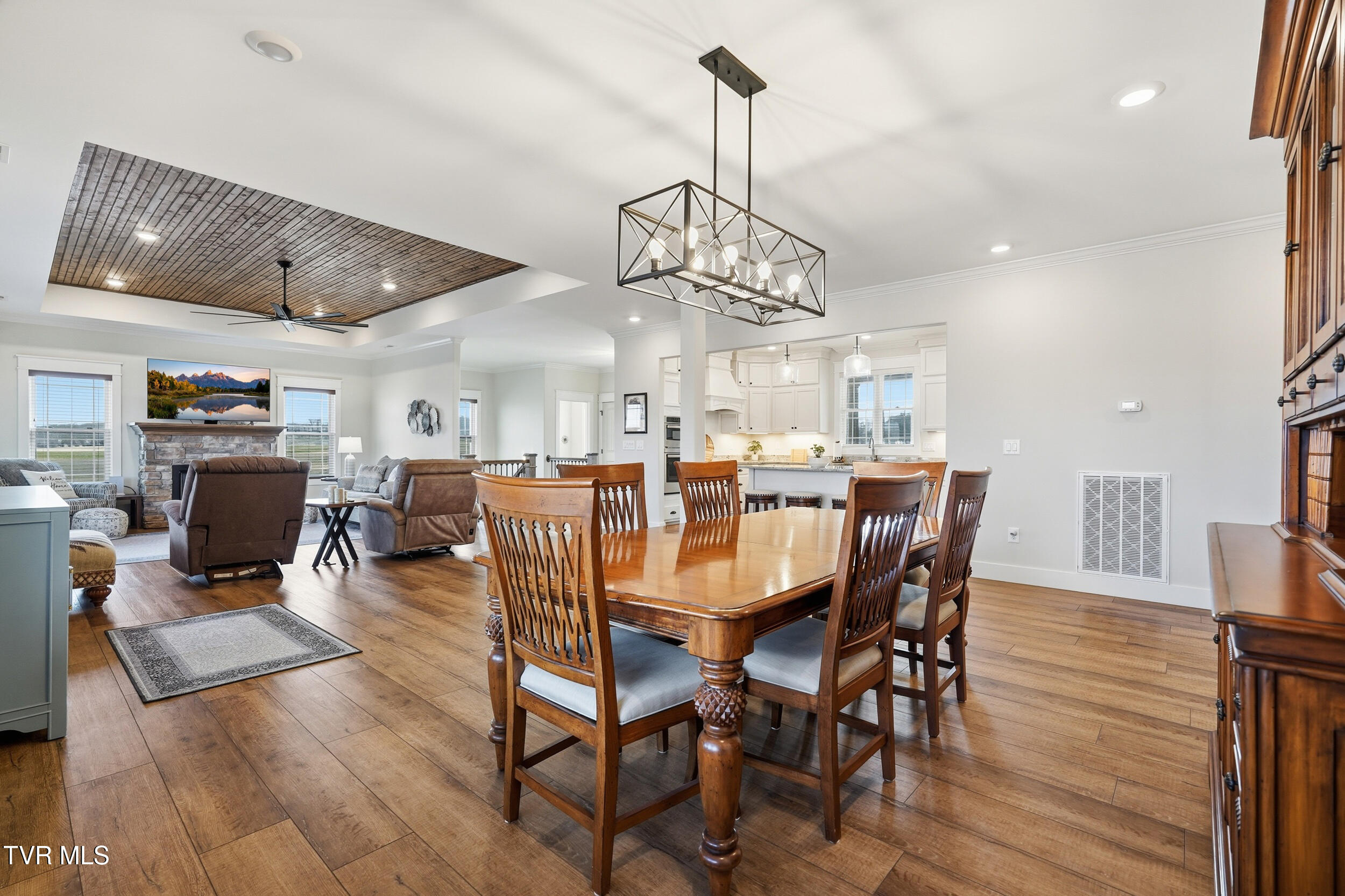 301 Painter Road Fall Branch, TN 37656 - Photo 14 of 46 15_301 painter rd-24