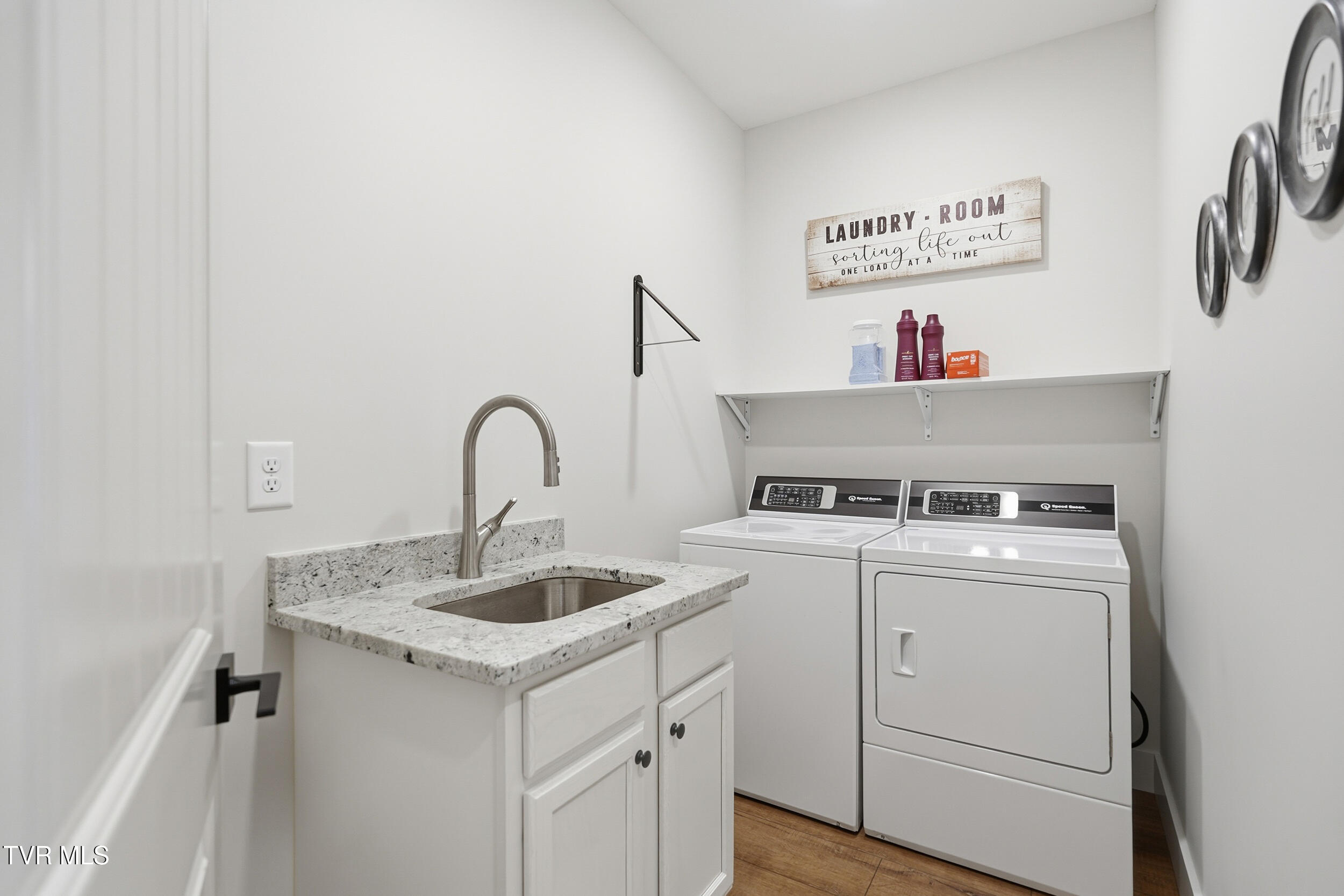 301 Painter Road Fall Branch, TN 37656 - Photo 25 of 46 30_301 painter rd-29