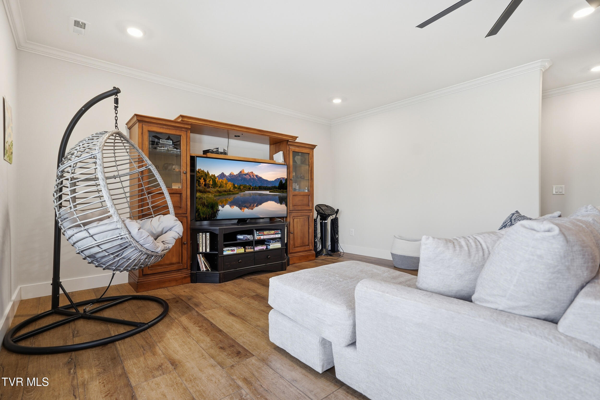 301 Painter Road Fall Branch, TN 37656 - Photo 30 of 46 35_301 painter rd-44